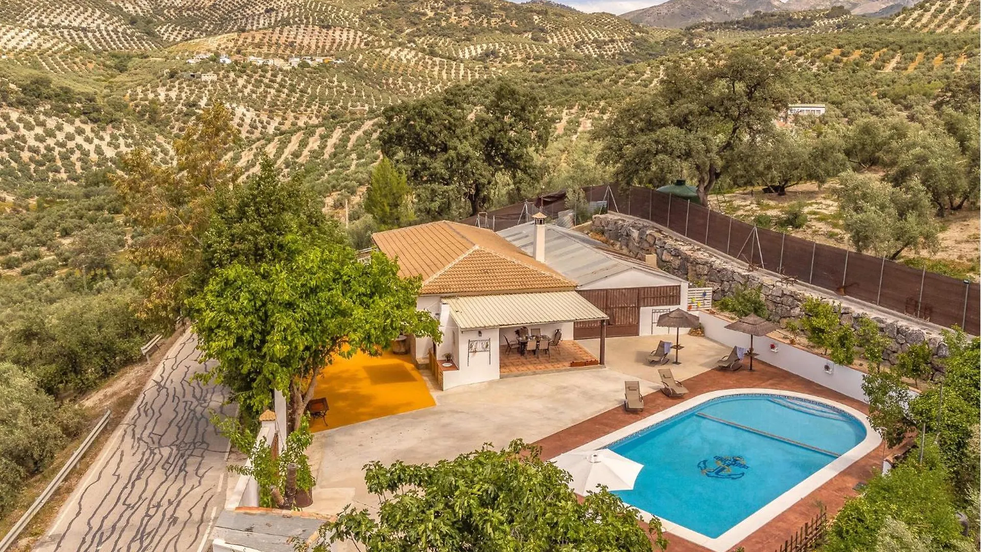 Holiday home 4 Bedroom Cozy Home In Iznajar