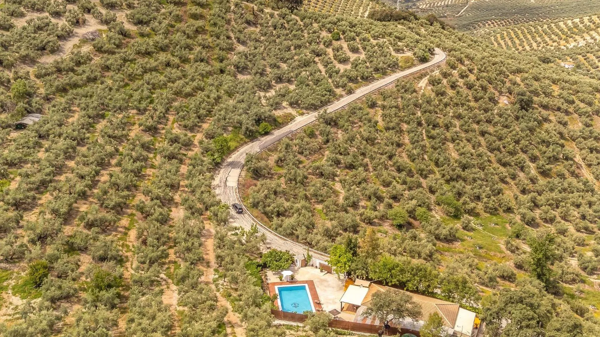 4 Bedroom Cozy Home In Iznajar Holiday home